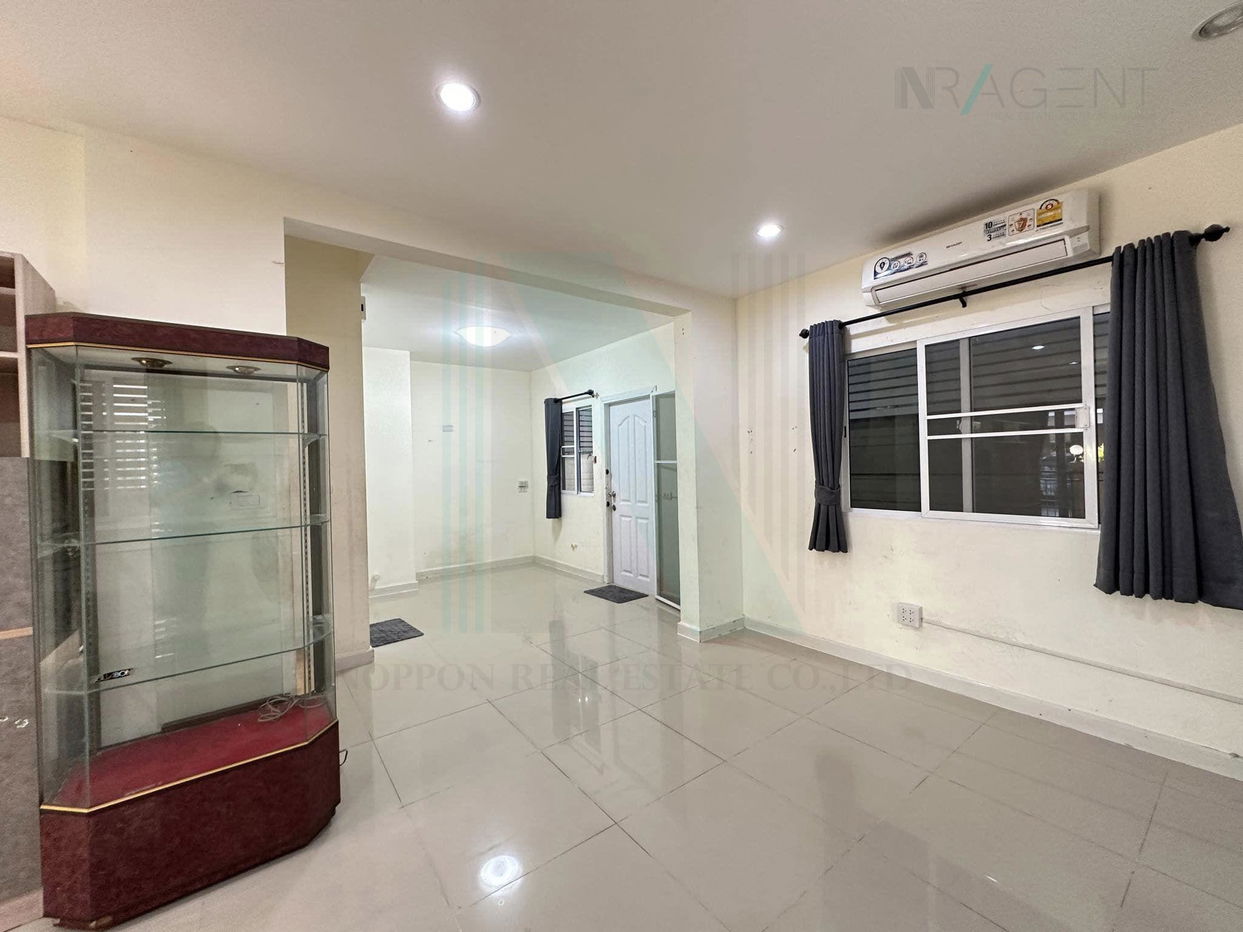 picture 📌 For Sell House CHAIYAPRUEK PINKLAO - SATHORN 2-story 3 bedroom 2 bathroom - 3/8