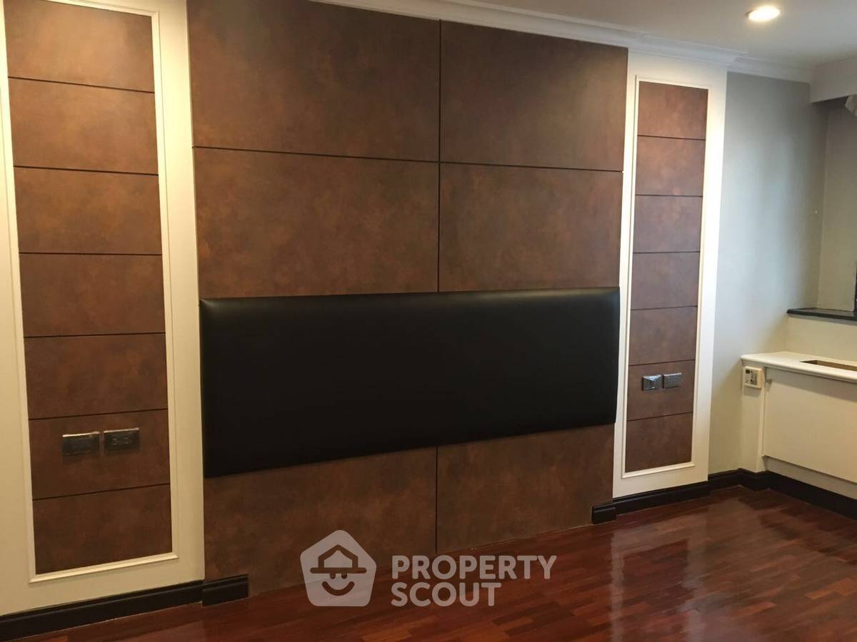 picture 3-BR Condo at President Park Condominium near MRT Queen Sirikit National Convention Centre (ID 514220) - 13/14
