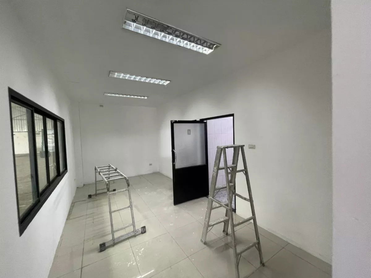 รูป โกดังให้เช่า ถนนศรีนครินทร์–ร่มเกล้า ลาดกระบัง กรุงเทพมหานคร BRE25395 - รูปที่ 6/14