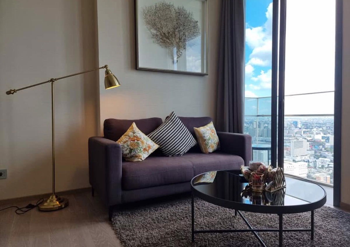 picture The ESSE                      Asoke  - 2/8