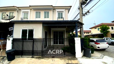 Townhouses for sale Samut Sakhon : Townhouse for sale, corner unit, Pruksa Ville 99 Village, close to amenities.