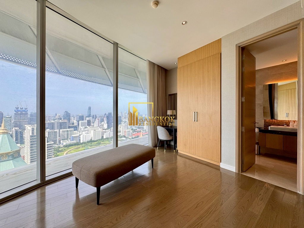 picture Luxurious 3 Bed Duplex Serviced Apartment in Ratchadamri - BR12994CD - 26/56