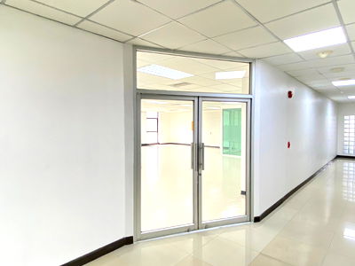 Office for rent MRT Sutthisan : office for rent near MRT SUTHISAN 