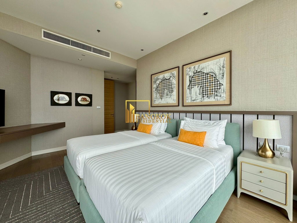 picture Luxurious 3 Bed Duplex Serviced Apartment in Ratchadamri - BR12994CD - 37/56