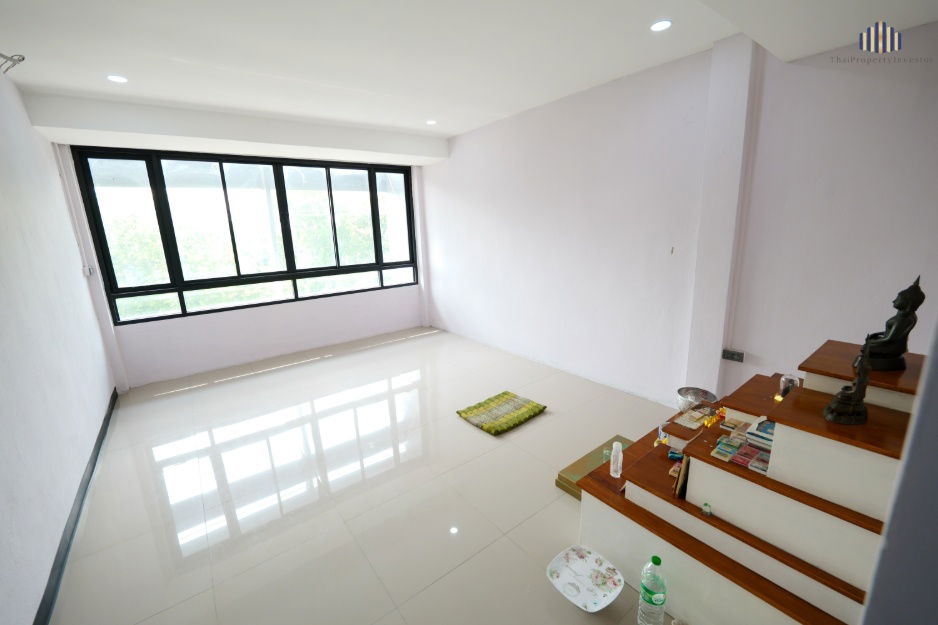 picture Rent! Super Value!! 4.5-Storey Commercial Building with Rooftop | 15 Sq.w. | On Prachachuen 36 Road - 15/22