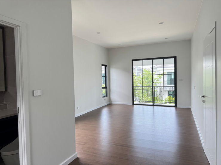 picture House for sale at Setthasiri Serithai - Ready-to-move-in project by Sansiri - 10/15