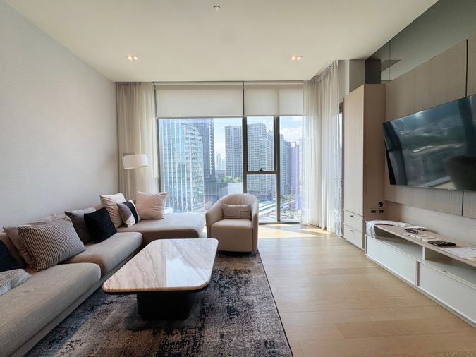 ♦ Prime Location ♦ ชั้น 10++ 90.76 ตร.ม. 2 ห้องนอน | คอนโดใกล้ BTS ทองหล่อ 190 ม., เมเจอร์ ซีนีเพล็กซ์ สุขุมวิท 550 ม., บิ๊กซี เอกมัย 1.6 กม.