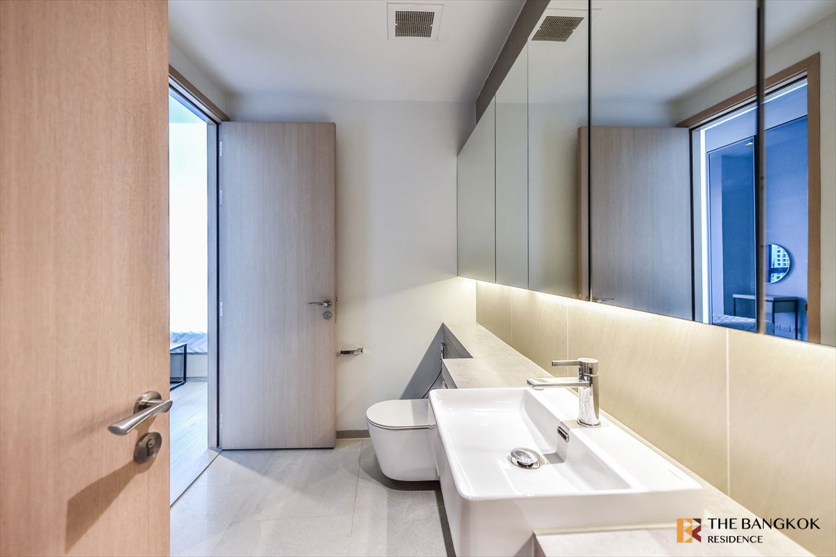 picture The LoftsSilom 🌉 Beautiful Unit, Great Price, River View, Near BTS Surasak - 12/12
