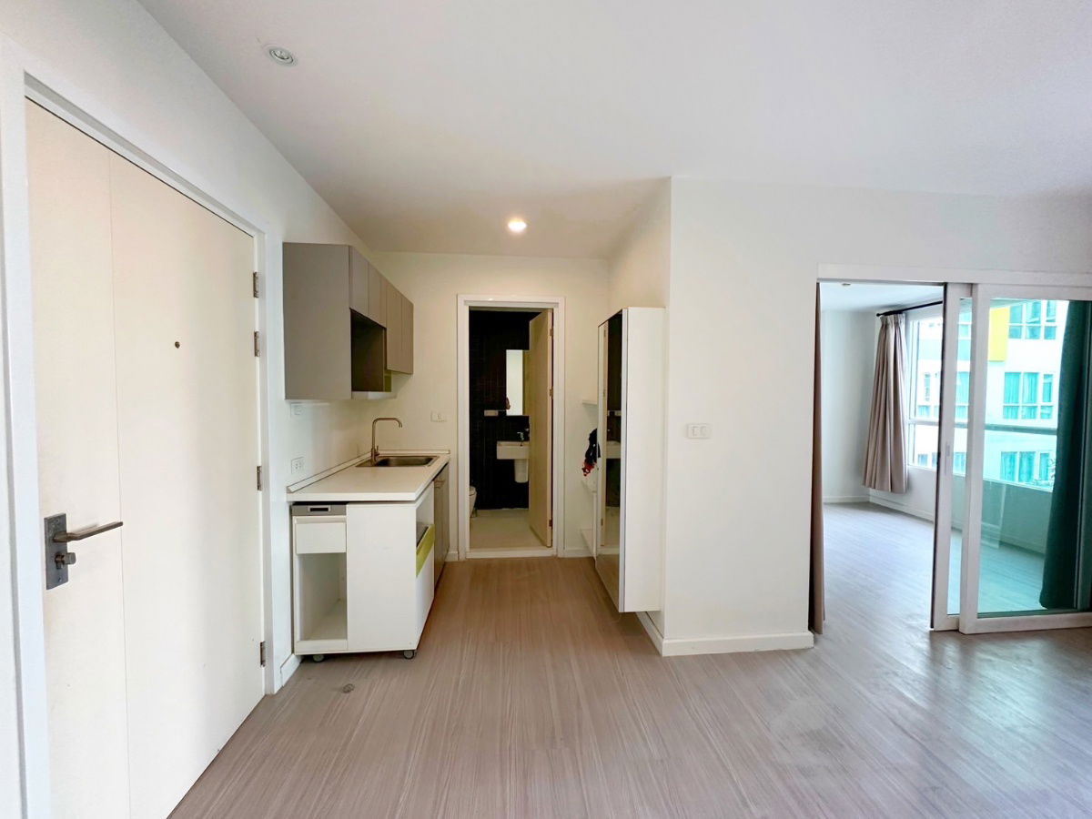 picture Condo for Sale – The Key Phaholyothin (Corner Unit with Garden View) 📍 Just 200 meters from BTS Sena Nikhom 💥 Special Price: 2 million THB - 2/11