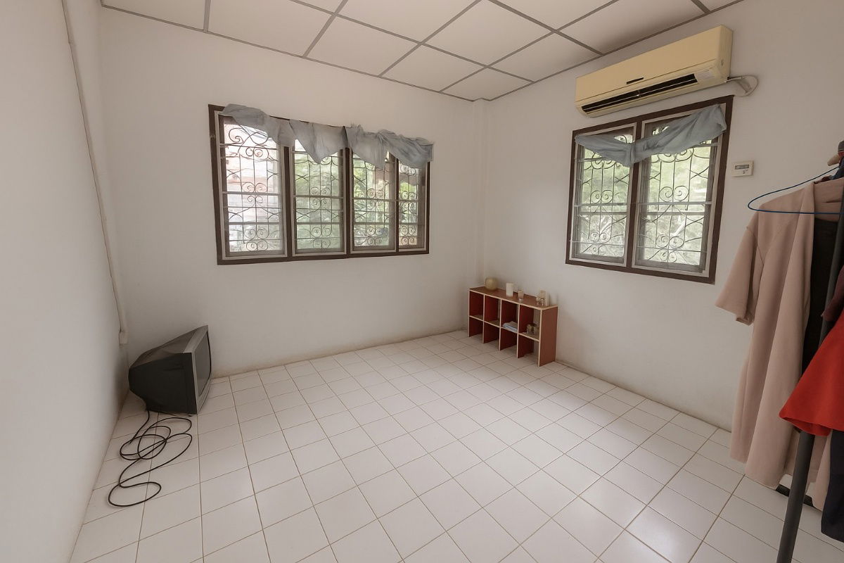 รูป บ้านเดียวชั้นต้นโครงการ ขายถูกที่สุดในโครงการ หมู่บ้านเลคการ์เด้นทาวน์นี ถนนขุมทอง-ลำต้อยติ่ง เขตลาดกระบัง  - รูปที่ 6/9