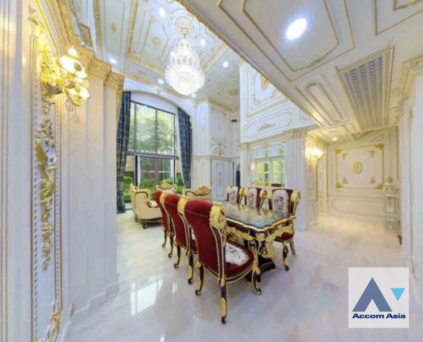 picture 🔼🔽 AccomA 📩  European Classic-Style Luxury Home (AA35121) - 4/20
