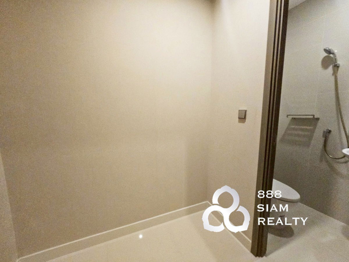 picture HOT DEAL !! Sale Condo Q1 Sukhumvit BTS Na Na Type 3 bed, 3 bath - 11/11
