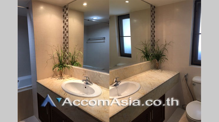 รูป 🔼🔽 AccomA 📩 Classic condo with dark wood tones and cozy charm (1518239) - รูปที่ 3/8