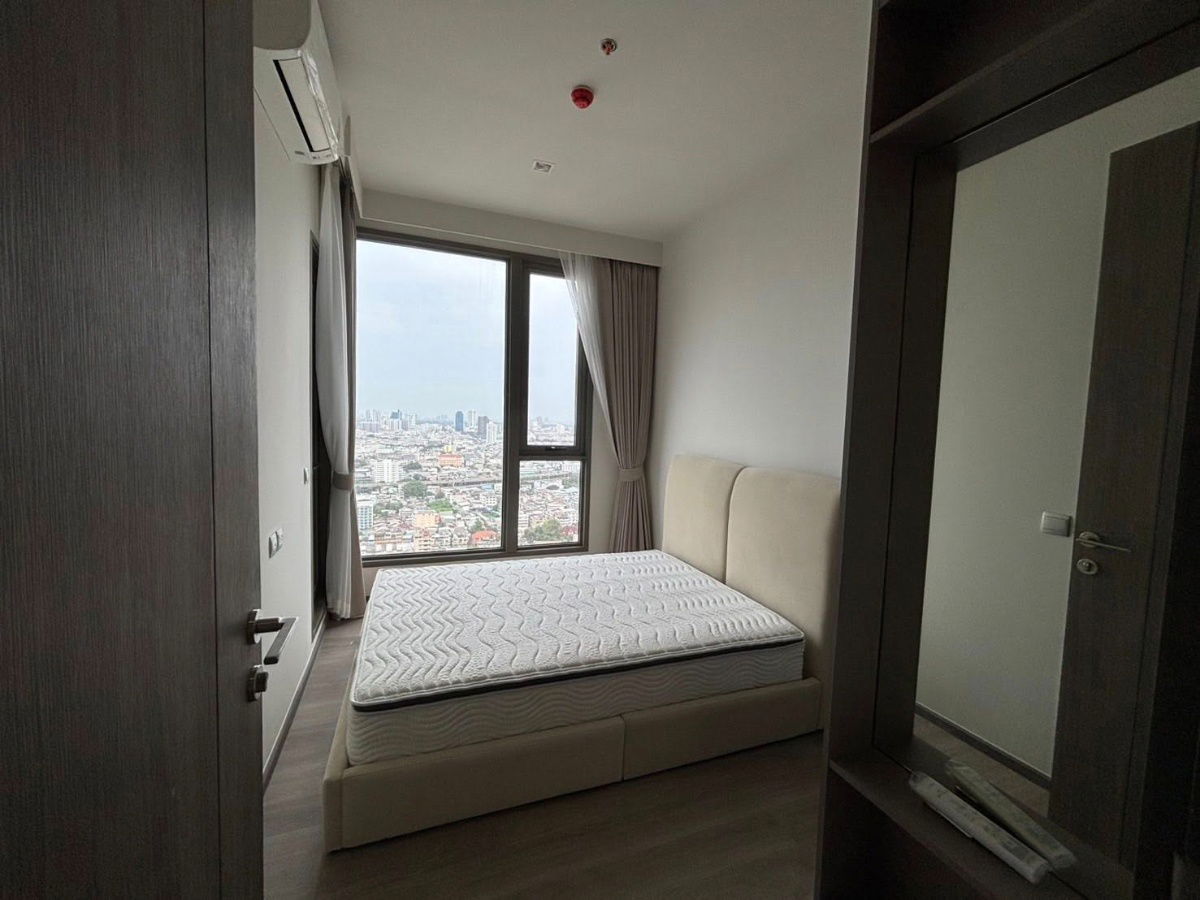 picture Condo for rent: The Rhythm Charoenkrung Pavillion, near BTS Saphan Taksin, 110,000 baht, property code: RS1041 - 3/22