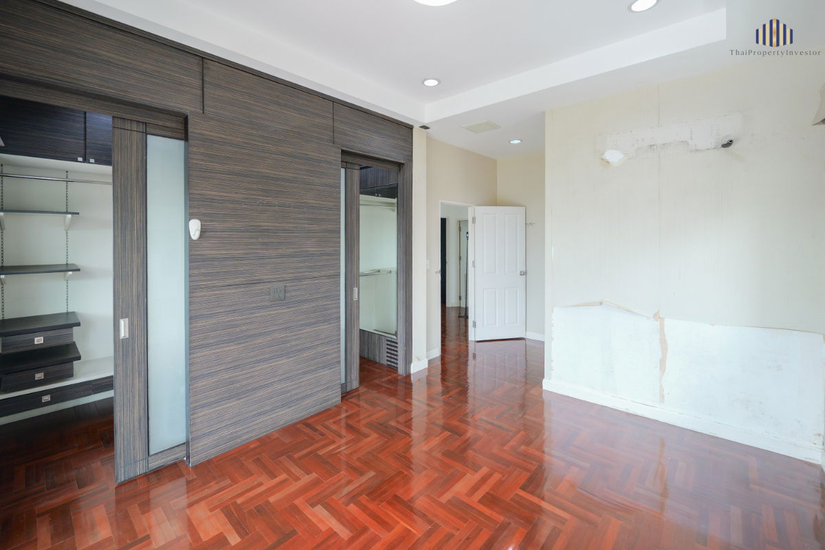 picture For Sale: Single Detached House, 73.4 sq.w. (293.6 sq.m.) in Laddaville 1-2 Village, located on Ban Kluai - Sai Noi Road, Phimonrat,  - 14/24