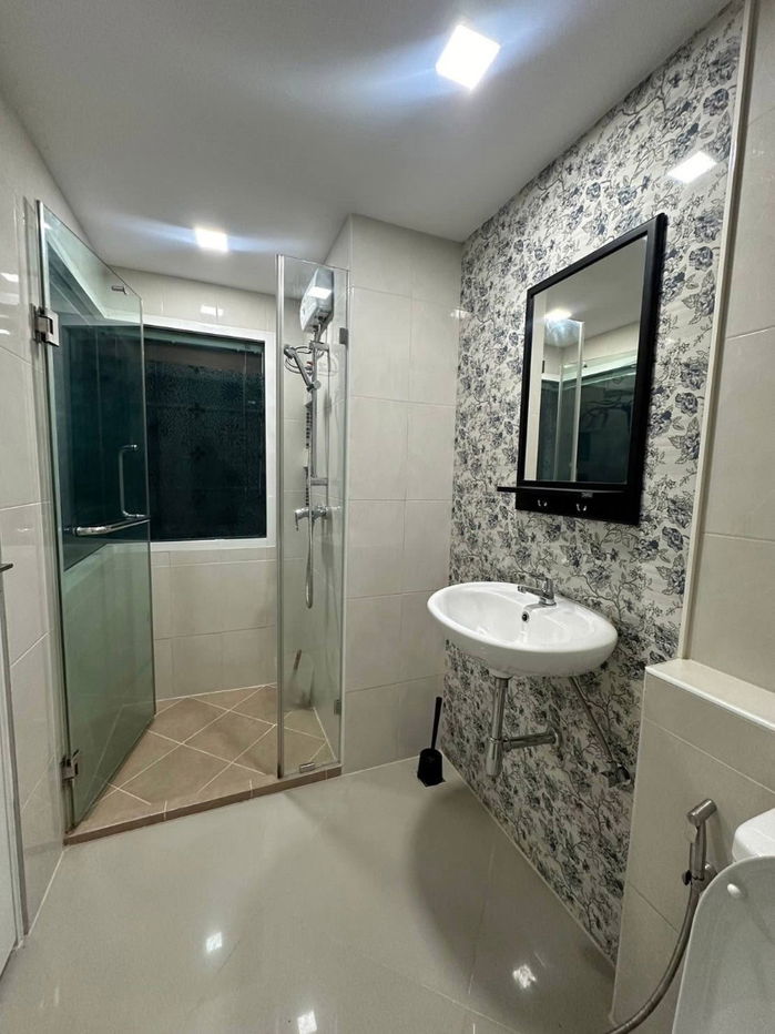 รูป ให้เช่า 𝗟𝘂𝗴𝗮𝗻𝗼 𝗟𝗮𝗱𝗽𝗿𝗮𝗼 𝟭𝟴 🏡 ห้องใหญ่ เฟอร์ครบ พร้อมอยู่ (ราคาคุยได้)‼️#ตอบแชทไว 🔥🔥 รหัส M1334 - รูปที่ 6/6