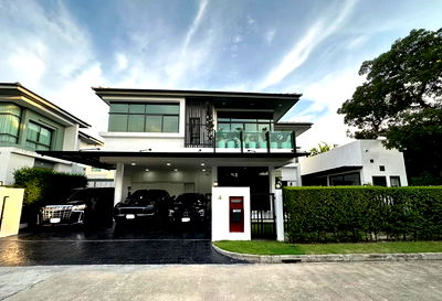Houses for rent : P0173 Single House for Rent in Setthasiri (Srinakarin - Rama 9)