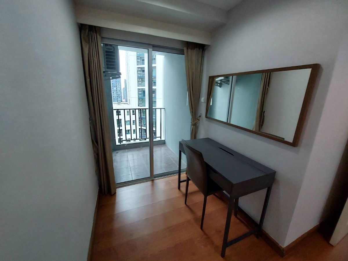 picture 3-Bedroom Condo Belle Grand Rama 9 for Rent - 5/18