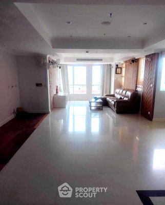 Condos for rent : 3-BR Condo At The Oleander, 18th-Floor, BTS Nana (ID 1695916)