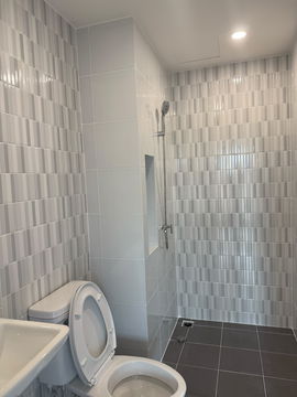 v condo prime ลาดกระบัง ปล่อยเช่า 8000 บาท/เดือน ห้อง 24 ตรม ชั้น 5 ทิศเหนือ