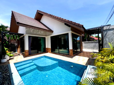 Houses for rent : For Rent the Single house with private pool at The Maple  Pattaya - Huay yai