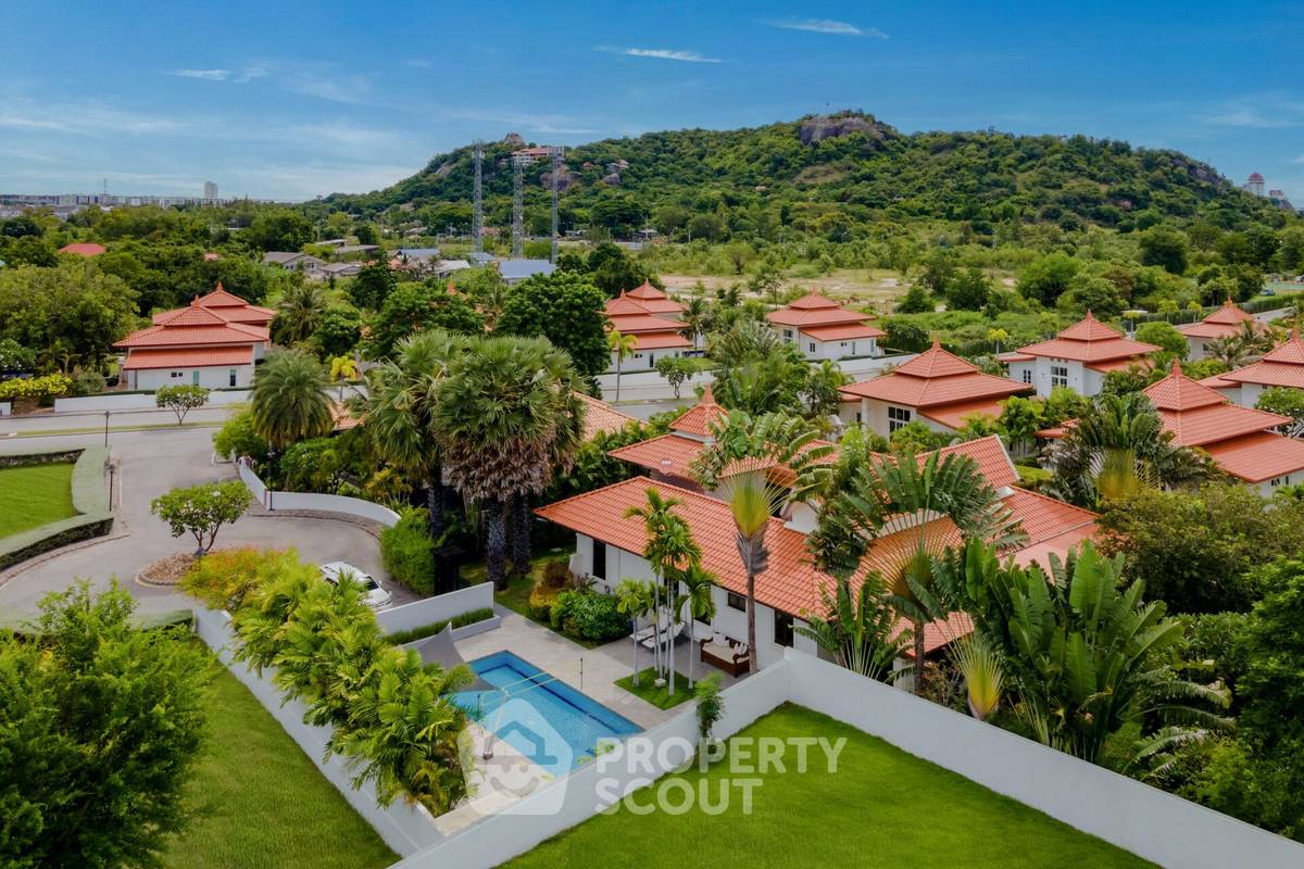 picture 5-BR Villa in Nong Kae (ID 1762373) - 4/11