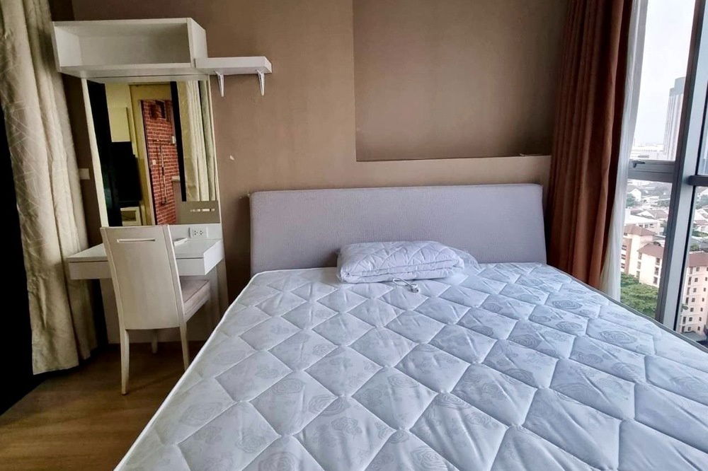 รูป !!! ขายด่วน !!!  : ไลฟ์ แอท ลาดพร้าว 18  : 1 ห้องนอน ขนาด 35 ตร.ม. ราคา 3,500,000 บาท สนใจติดต่อ หมิว 064-2698033 - รูปที่ 8/12
