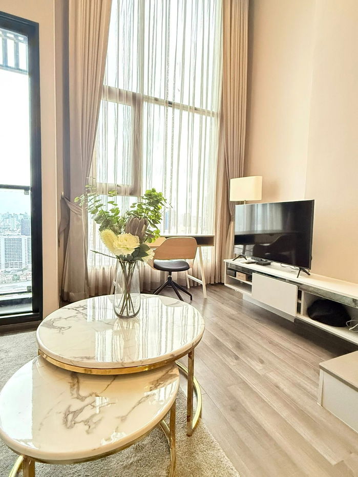 picture For rent, luxury condo in the heart of Ratchayothin, just a few steps to BTS, Duplex room, high ceiling, airy, comfortable, Line ID: @951qfbfi - 5/8