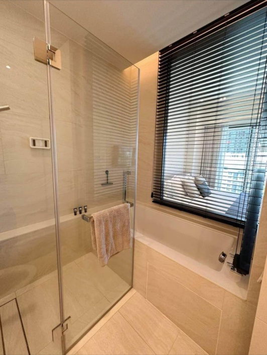 รูป ♦ Modern Room ♦ ชั้น 20+ 55.70 ตร.ม. | 1 ห้องนอน 1 ห้องน้ำ | คอนโดใกล้ BTS ทองหล่อ 190 ม., เมเจอร์ ซีนีเพล็กซ์ สุขุมวิท 550 ม. - รูปที่ 7/11
