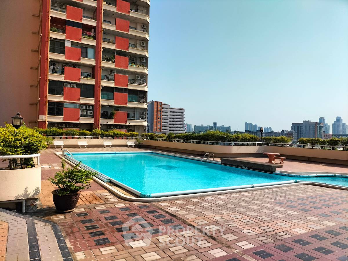 picture 3-BR Condo at Country Complex Bangna near BTS Bang Na (ID 1501289) - 16/20