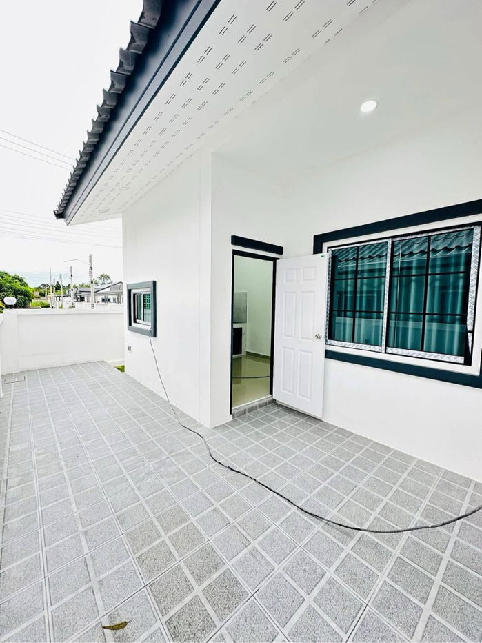 picture Newly built single-storey townhouse, corner unit - 7/19