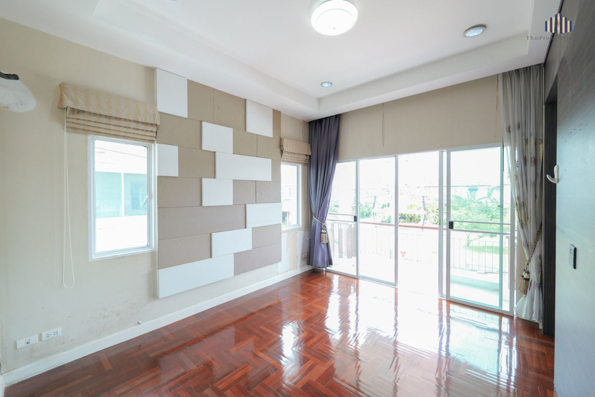 picture For Sale: Single Detached House, 73.4 sq.w. (293.6 sq.m.) in Laddaville 1-2 Village, located on Ban Kluai - Sai Noi Road, Phimonrat,  - 13/24