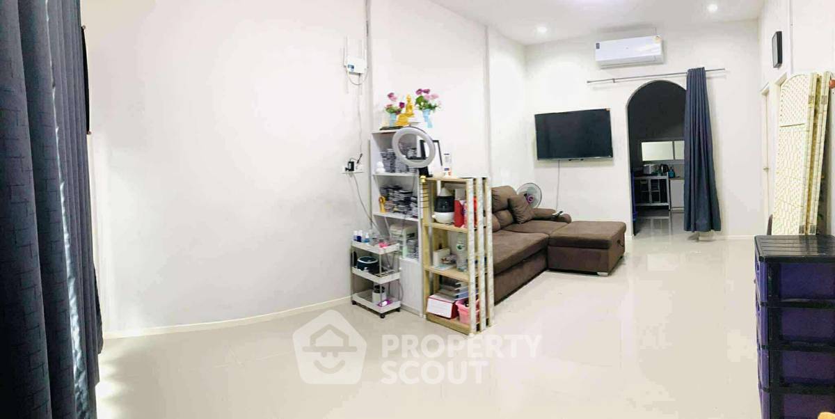 รูป ทาวน์เฮาท์ 2-ห้องนอน ใกล้ พัทยาตะวันออก (ID 2226119) - รูปที่ 10/12