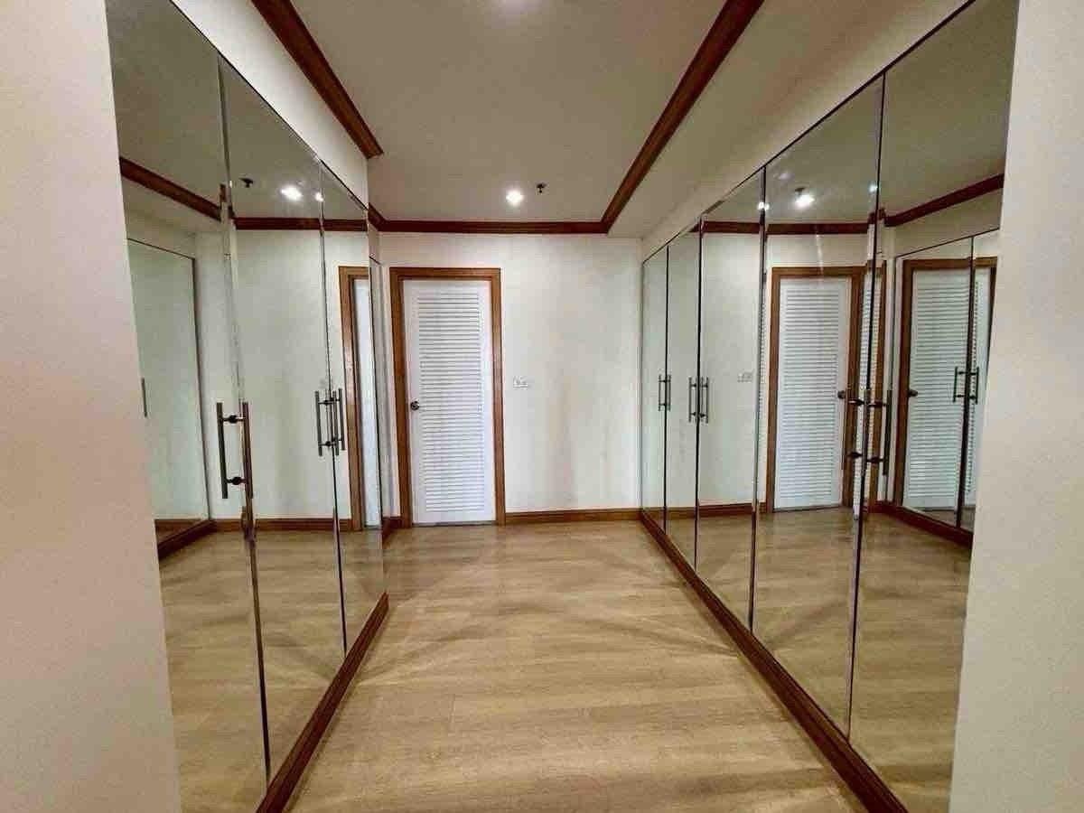 picture Silom Suite | Near BTS Saint Louis - 8/13