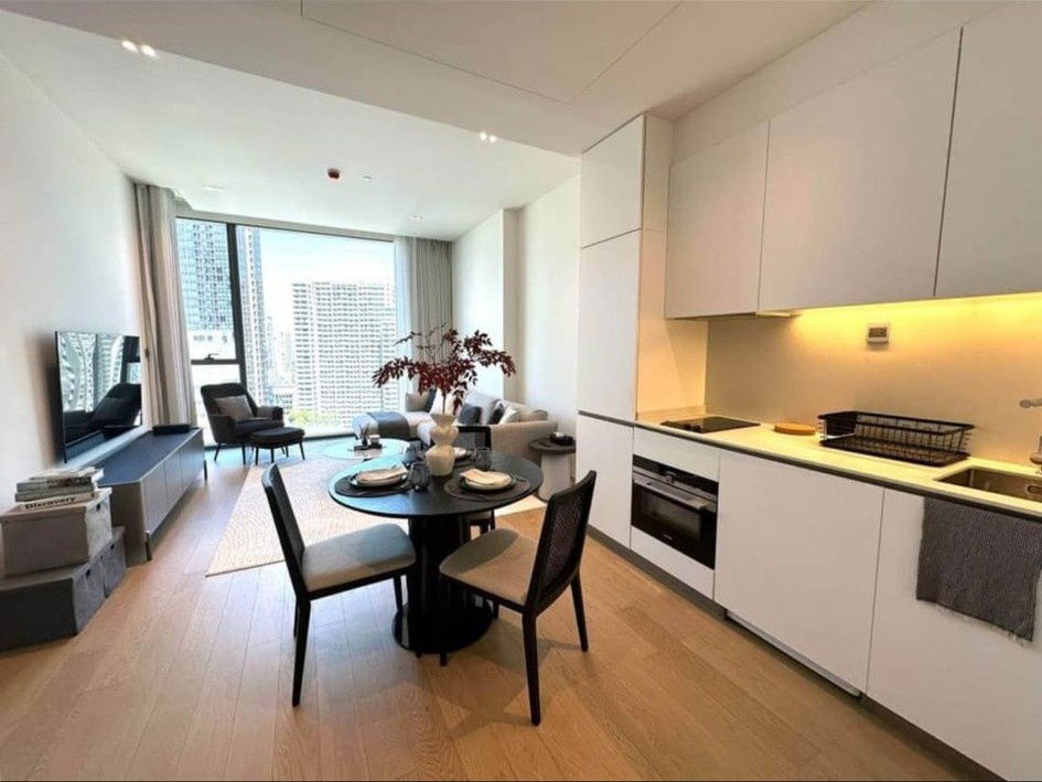 รูป ♦ Modern Room ♦ ชั้น 20+ 55.70 ตร.ม. | 1 ห้องนอน 1 ห้องน้ำ | คอนโดใกล้ BTS ทองหล่อ 190 ม., เมเจอร์ ซีนีเพล็กซ์ สุขุมวิท 550 ม. - รูปที่ 2/11