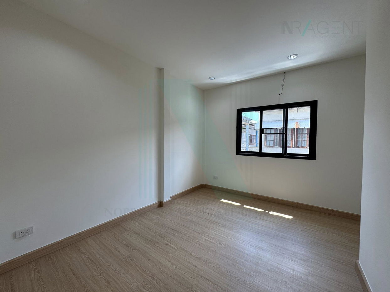รูป 📌 ขายทาวน์เฮาส์ โครงการ บ้านสินธานี 1 2 ชั้น 2 ห้องนอน 2 ห้องน้ำ - รูปที่ 7/8