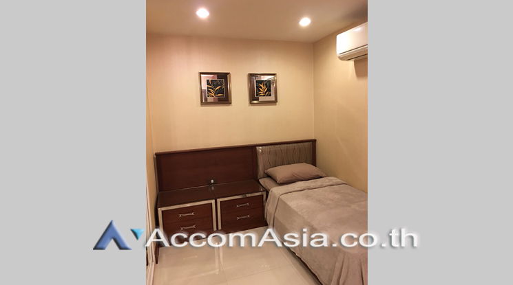 รูป 🔼🔽 AccomA 📩 Classic condo with dark wood tones and cozy charm (1518239) - รูปที่ 4/8