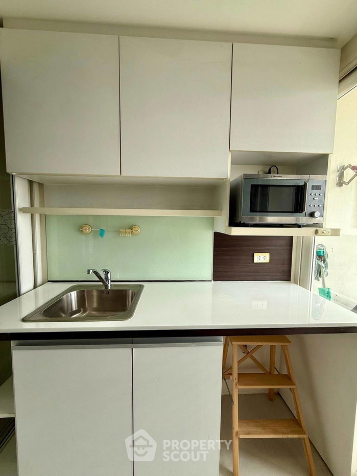 picture 1-BR Condo at The Bangkok Sathorn-Taksin near BTS Krung Thon Buri (ID 2226594) - 5/10