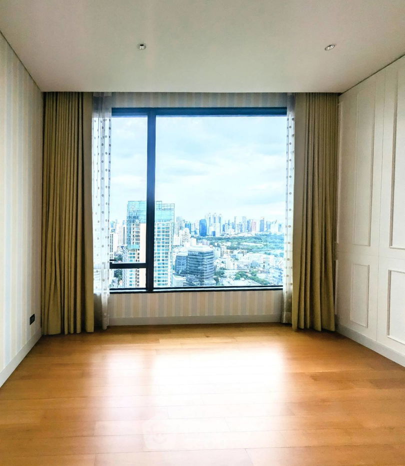 picture 3-BR Condo at Sindhorn Residence near BTS Ratchadamri (ID 1779156) - 8/9