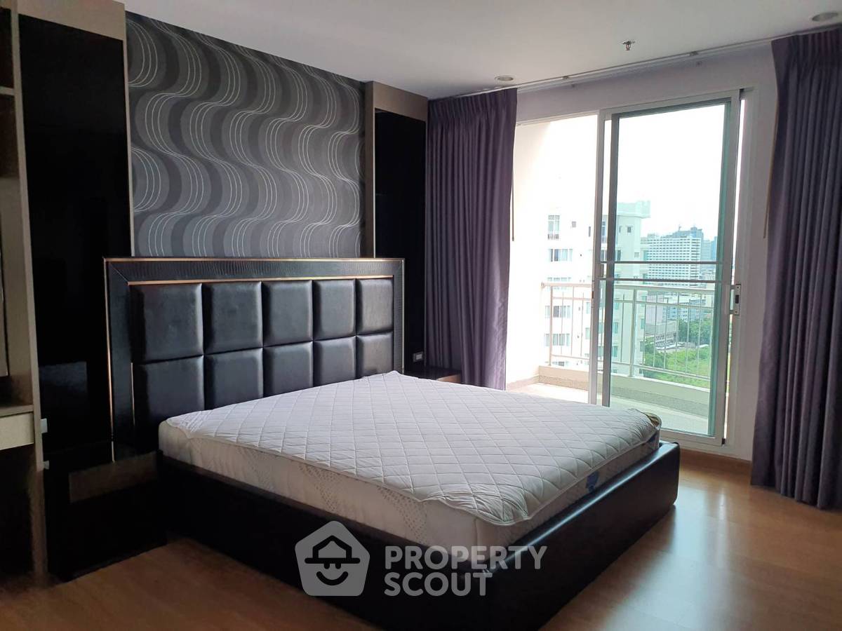 picture 3-BR Condo at Supalai Wellington near MRT Thailand Cultural Centre (ID 1925781) - 2/8