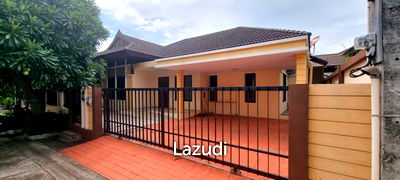 Houses for rent Pattaya Night Bazaar : 3 Beds 2 Baths 132 SQ.M. Baan Sirin Pattaya