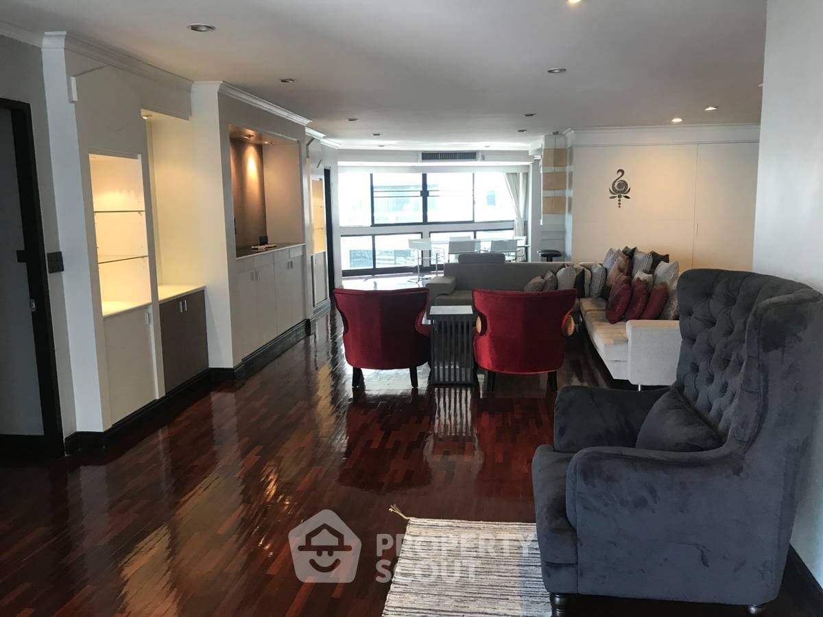 picture 3-BR Condo at President Park Condominium near MRT Queen Sirikit National Convention Centre (ID 514220) - 3/14