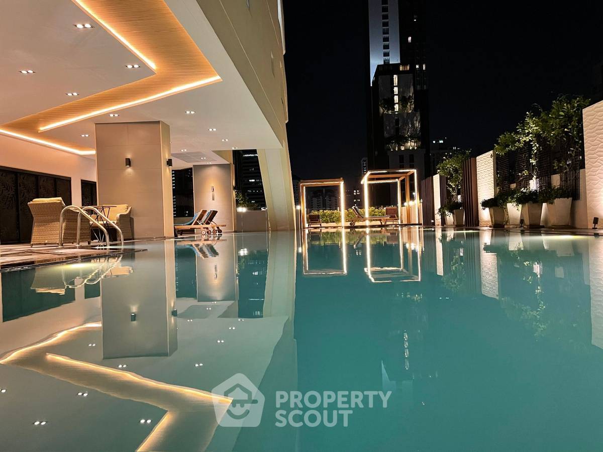 picture 2-BR Condo at Sukhumvit Suite near BTS Nana (ID 1346007) - 40/41