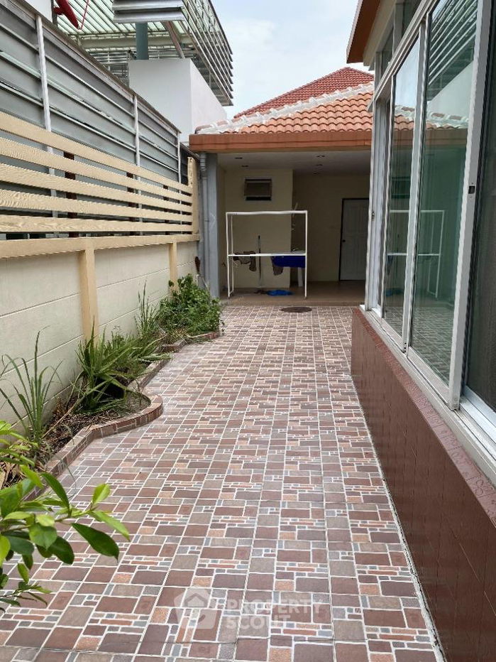 รูป บ้าน 5-ห้องนอน ที่ ลัดดารมย์ อิลิแกนซ์ ราชพฤกษ์-รัตนาธิเบศร์ ใน อ้อมเกร็ด (ID 1521497) - รูปที่ 14/14