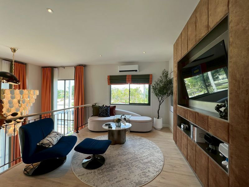 picture Single house near the airport, ready to move in, 280 sq m, 3 parking spaces - 20/21