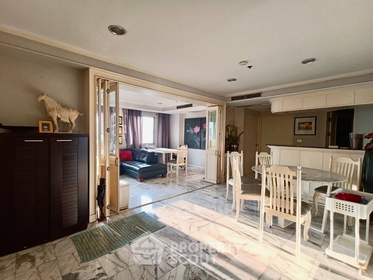 picture 3-BR Condo at Wittayu Complex near BTS Phloen Chit (ID 1497579) - 1/12