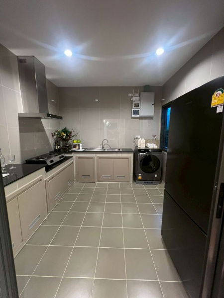 รูป บ้านเดี่ยวใกล้สนามบิน กระเป๋าใบเดียวพร้อมเข้าอยู่ พื้นที่ใช้สอยถึง 230 ตรม พร้อม 3 ที่จอดรถ - รูปที่ 5/16