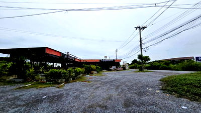 Land for sale Bang Yai Nonthaburi : Invest Smart! Ideal Plot for Commercial Use! Land for Sale: 1 Rai 16 Sq.wah (Approx. 1,664 Sq.m.) Located on Highway 1009