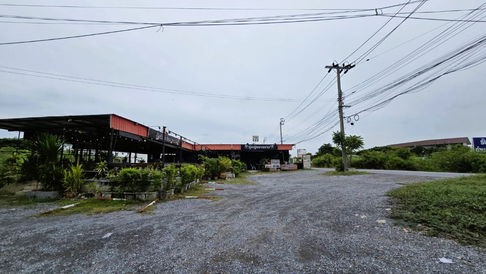 Invest Smart! Ideal Plot for Commercial Use! Land for Sale: 1 Rai 16 Sq.wah (Approx. 1,664 Sq.m.) Located on Highway 1009