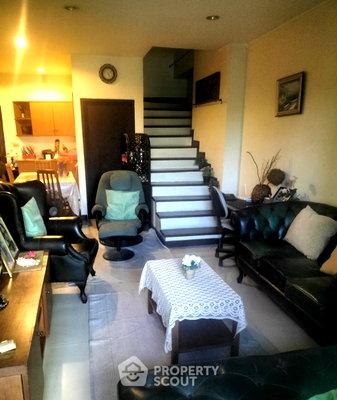 Condos for sale : 3-BR Condo at Country Complex Bangna near BTS Bang Na (ID 1501289)